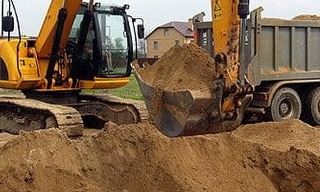 Выкопать яму экскаватором в Лянторе от 949 руб. - 2Землекопа-Лнт 